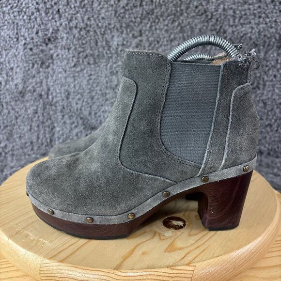 Clarks Ledella Chelsea Boots Womens Size 6 Gray Suede Block Heel Ankle Booties - Picture 1 of 11